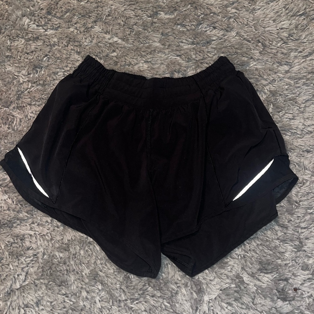 lululemon hotty hot shorts